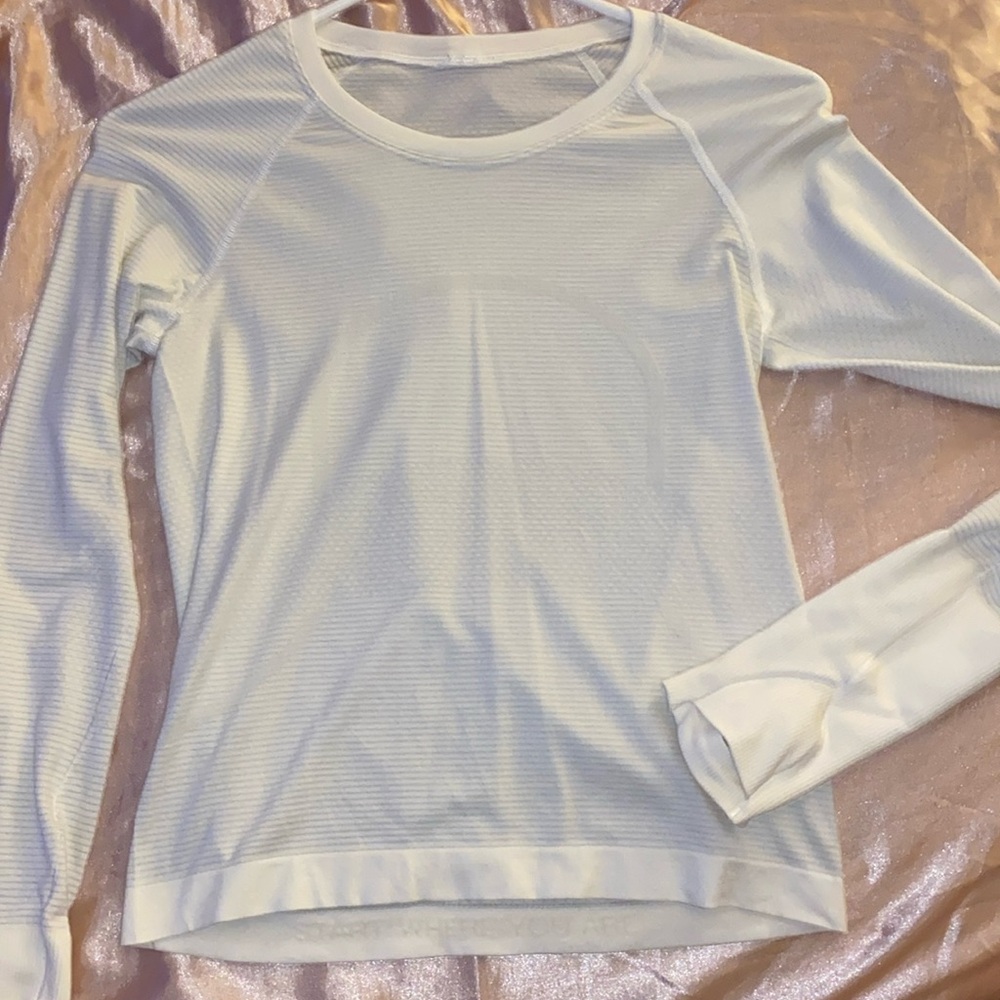 Swiftly tech long-sleeve shirt 2.0 race length size 4
